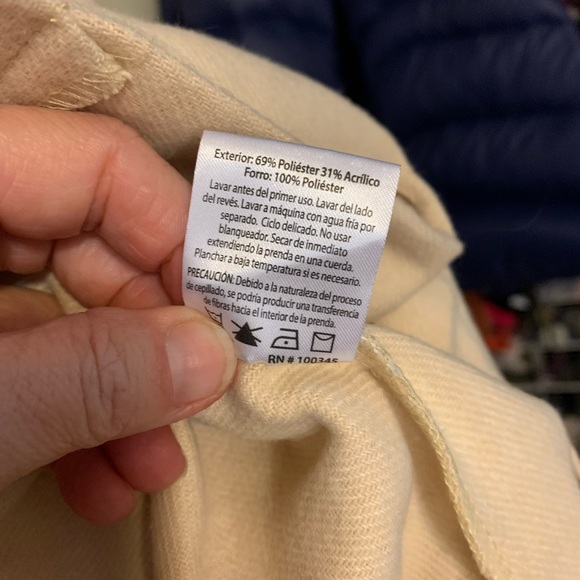 NWOT SHACKET. It’s a very nice quality fabric. I little heavyweight. - Picture 5 of 8